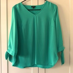 Talbots petite v-neck 3/4th sleeve with bow top